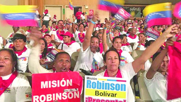 Luego de la declaración del país libre de analfabetismo se avanzó en las misiones Robinson II, Sucre, Ribas y Cultura Corazón Adentro.