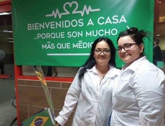 En medio de la hostilidad desatada por Bolsonaro, los profesionales de la salud que colaboraron en el programa Más Médicos regresan