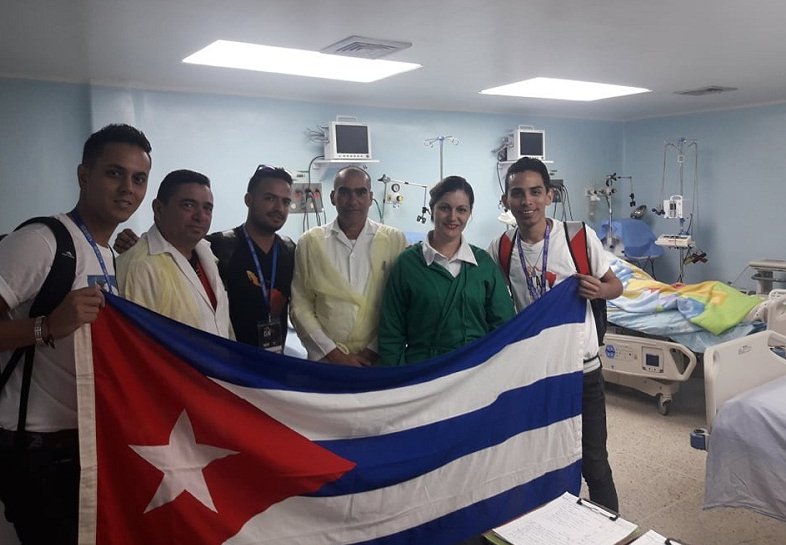 Estudiantes cubanos al 18vo. CLAE se encuentran con médicos antillanos en Venezuela