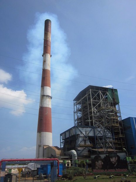 Cuando su chimenea de 150 metros de altura está inactiva, todos sabemos que paró la termoeléctrica.