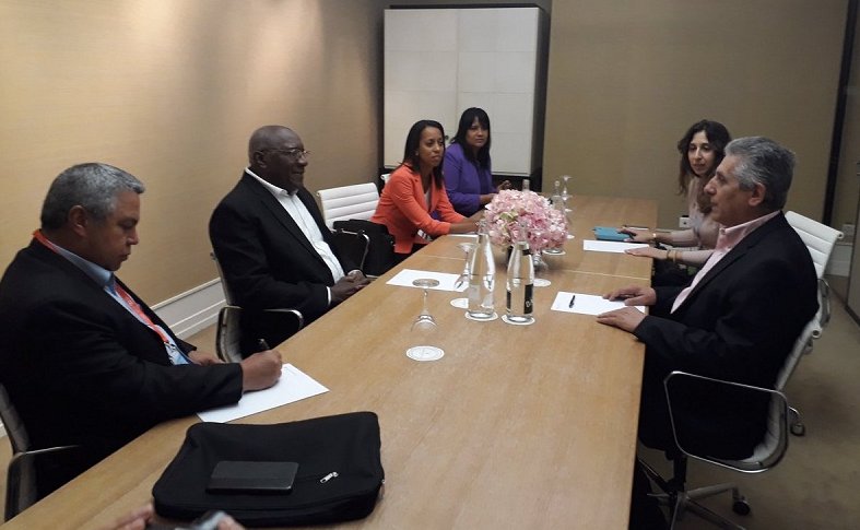 El Primer Vicepresidente cubano, Salvador Valdés Mesa, se reunió en Ginebra con el Secretario General de la Federación Sindical Mundial (FSM), George Mavricos