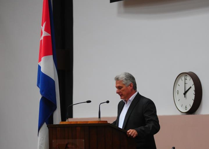 Miguel Díaz-Canel Bermúdez clausuró en 9no. Congreso de la Uneac.