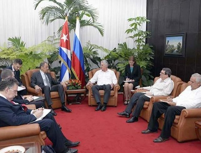 Reunión entre el Jefe de Estado cubano y el canciller ruso