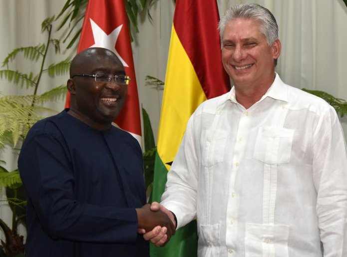 Presidente Díaz-Canel y vicepresidente de la República de Ghana, Alhaji Mahamudu