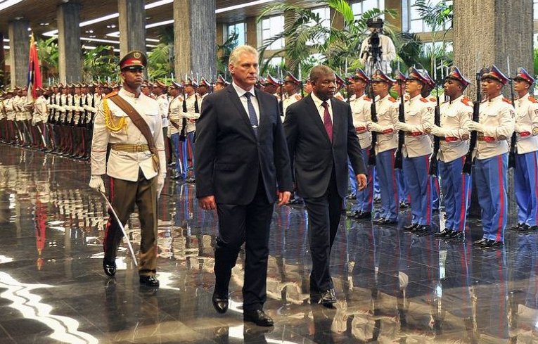 Presidente de Cuba, Miguel Díaz-Canel, y su homólogo de Angola, João Lourenço