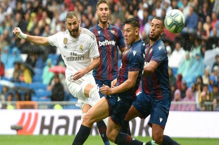 En el minuto 25 el delantero francés Karim Benzema anotó el prime gol