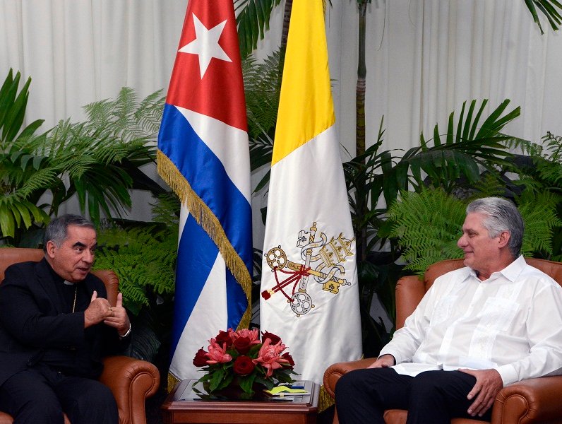 Miguel Díaz-Canel Bermúdez y Cardenal Giovanni Angelo Becciu