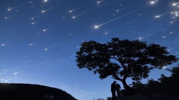 Esta lluvia de meteoros se produce gracias a los restos del cometa Halley