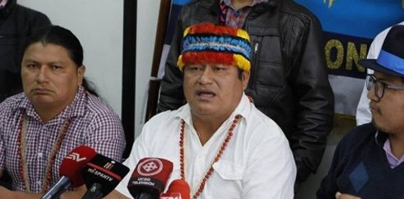 Dirigentes de Confederación de Nacionalidades Indígenas del Ecuador (Conaie)