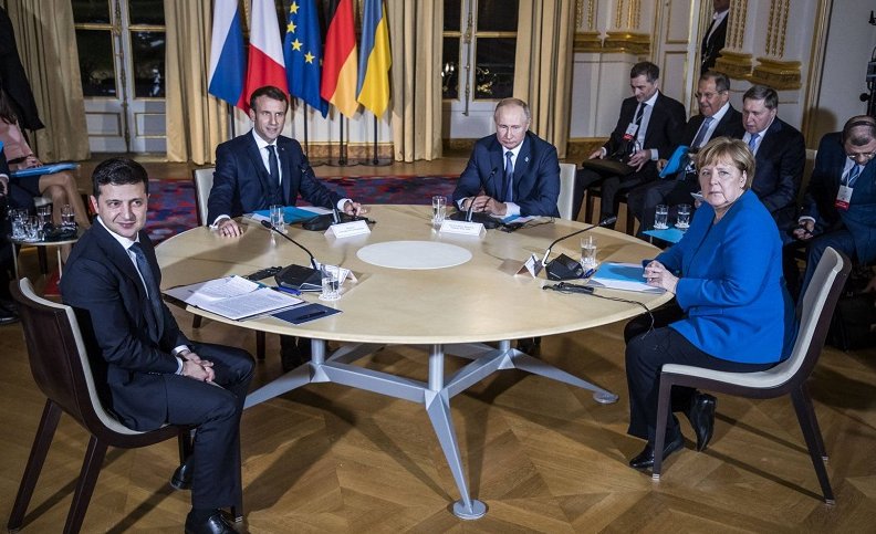 Zelensky, Macron, Putin y Merkel, en París.