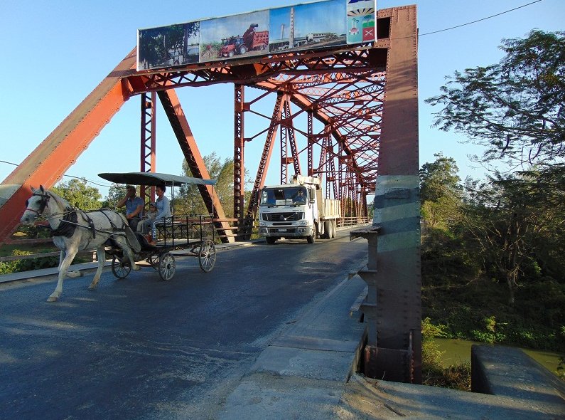 Se conoce que varias vigas del Puente de Hierro presentan problemas por el propio paso del tiempo