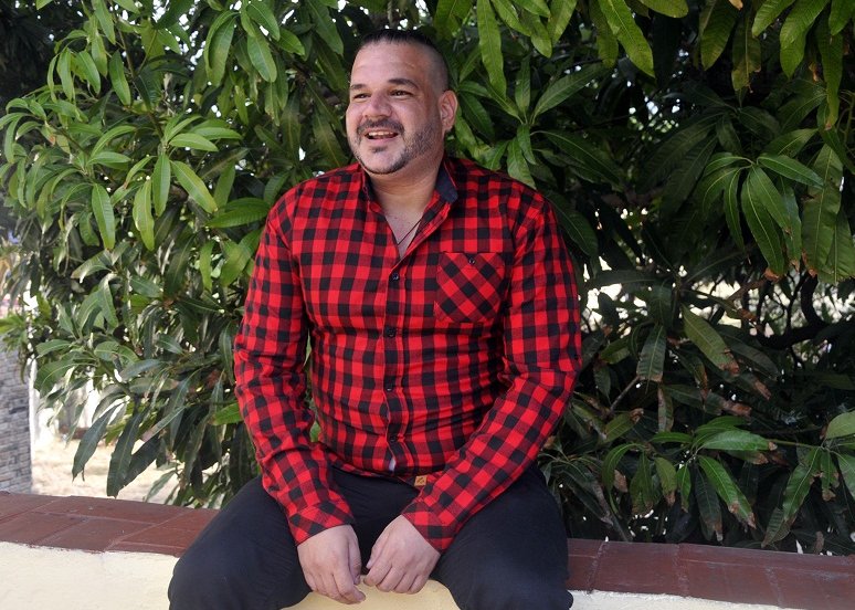 Ariel Fonseca escribe pensando la realidad que le rodea.