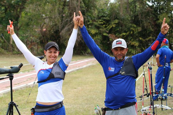 Stevens y Elizabeth Rodríguez