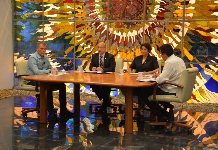 Ministros cubanos informan sobre la implementación en sus organismos de las medidas para enfrentar la COVID-19