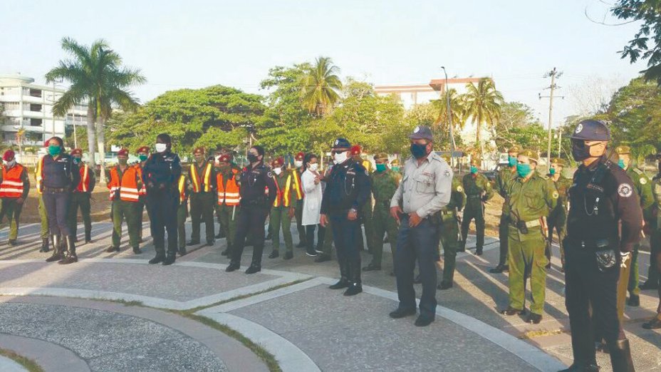 La policía pinareña entiende que la misión más importante hoy es la salud del pueblo