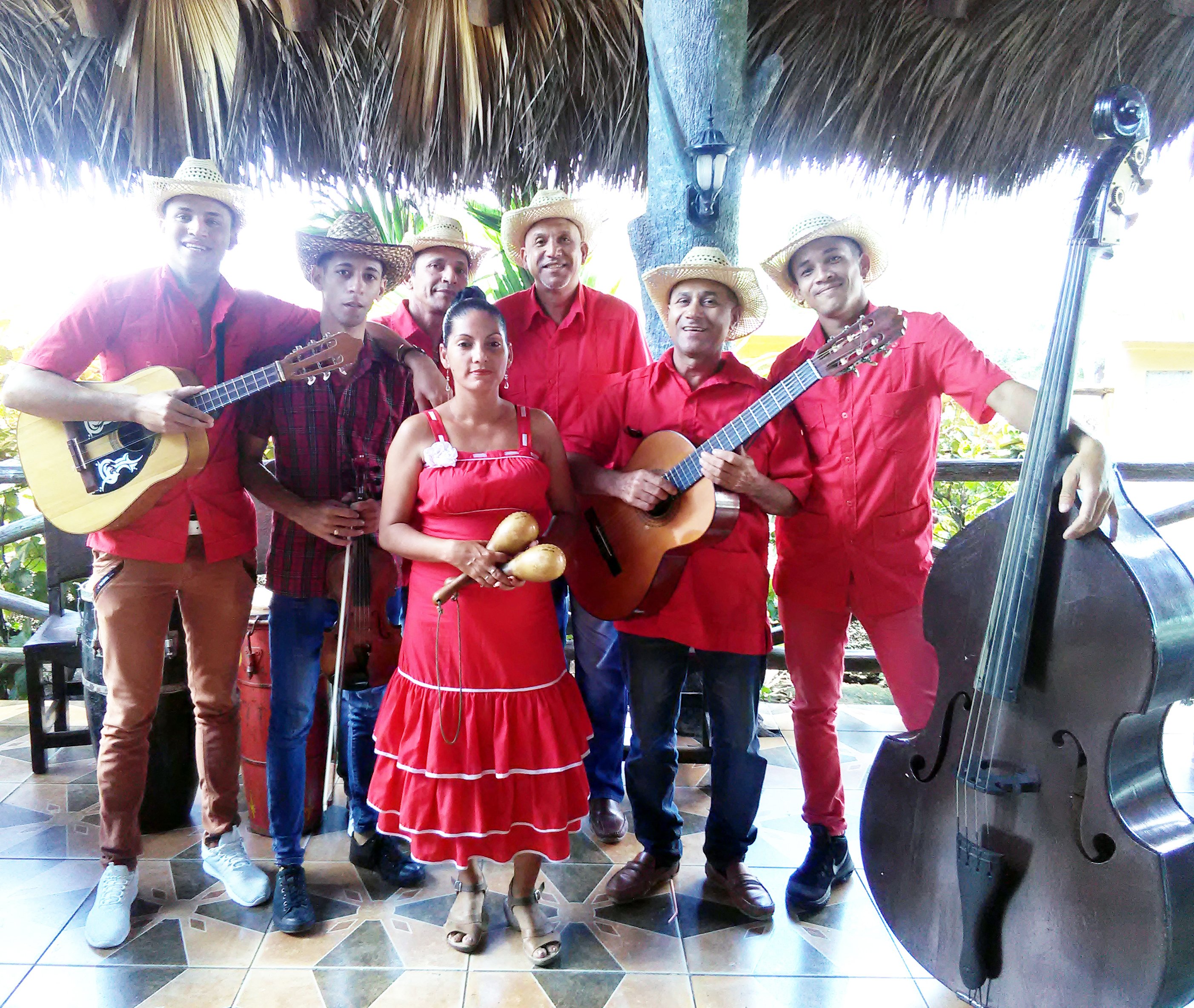 Septeto Onilé, perteneciente a la compañía folclórica Onilé.