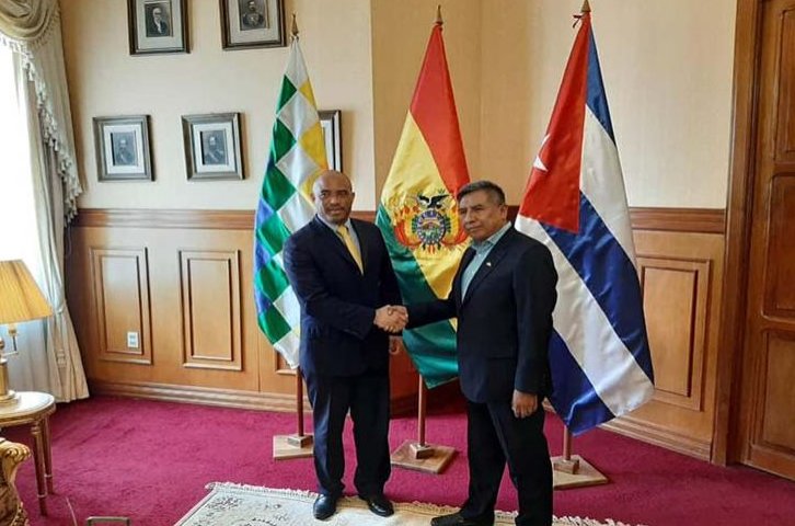 Autoridades de Cuba y Bolivia