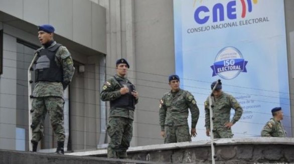 El Gobierno retiró la custodia policial que daba protección al edificio y a las autoridades del ⁦CNE