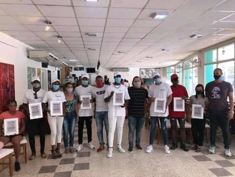 Entrega de la condición Jóvenes por la Vida al proyecto Golpe a Golpe.