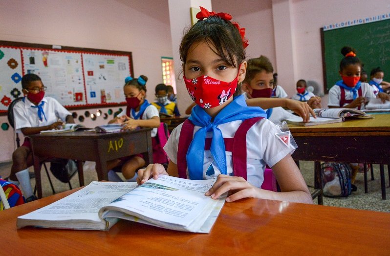 Las Instituciones escolares deberán garantizar el retorno seguro a clases