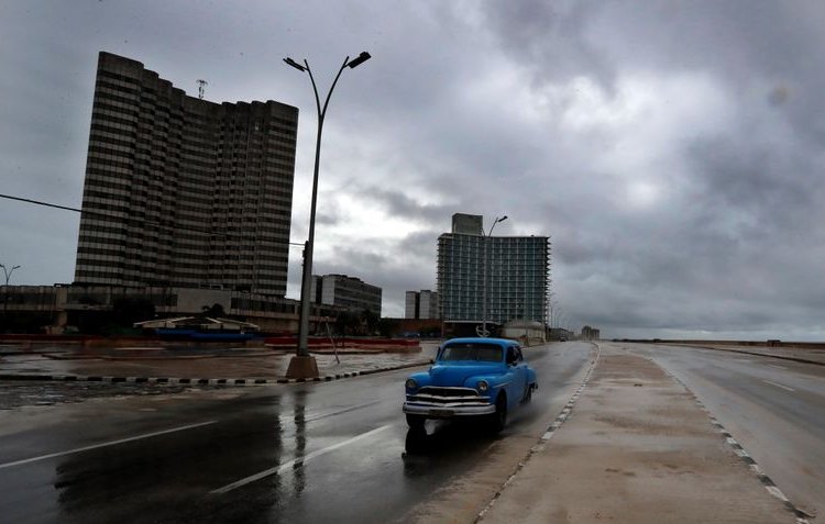 Cuba frente al paso de Elsa