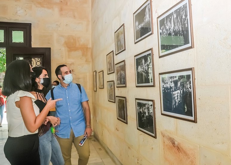 Dada la actual situación epidemiológica, la inauguración contó con la participación de algunos de los premiados, otros recibieron los galardones en su propia casa.