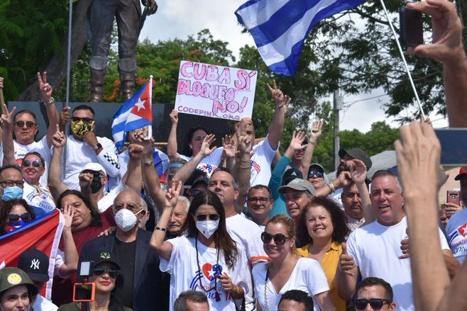 En diversas ciudades de Estados Unidos y en todo el mundo son innumerables las muestras de apoyo a Cuba en su reclamo de que cese el bloqueo
