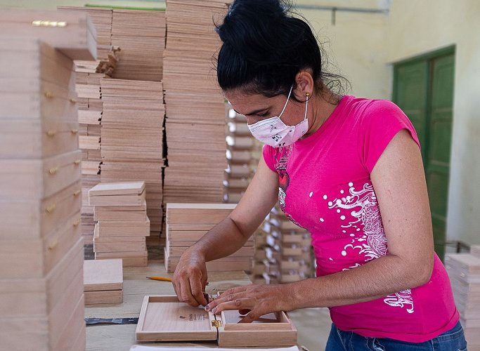 De Cuba Arte en Maderas