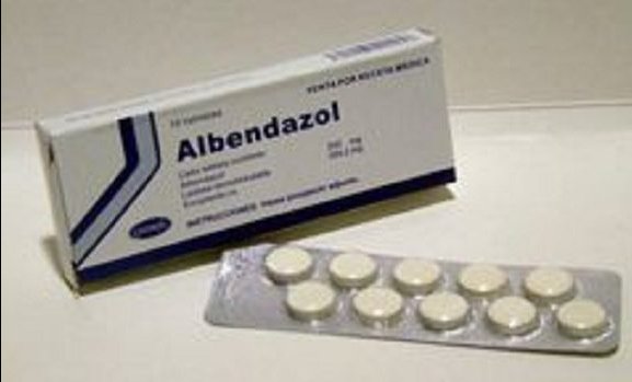 Albendazol