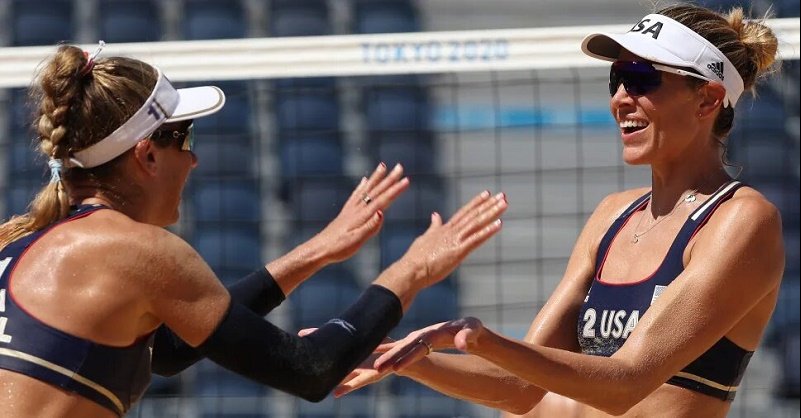 Las campeonas olímpicas estadounidenses Ross y Klineman