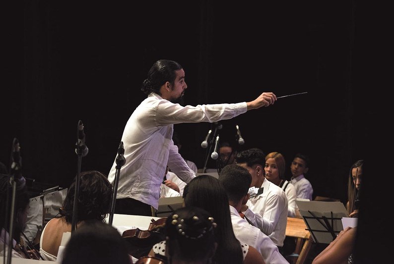 Javier Millet y su Proyecto de Orquesta Sinfónica