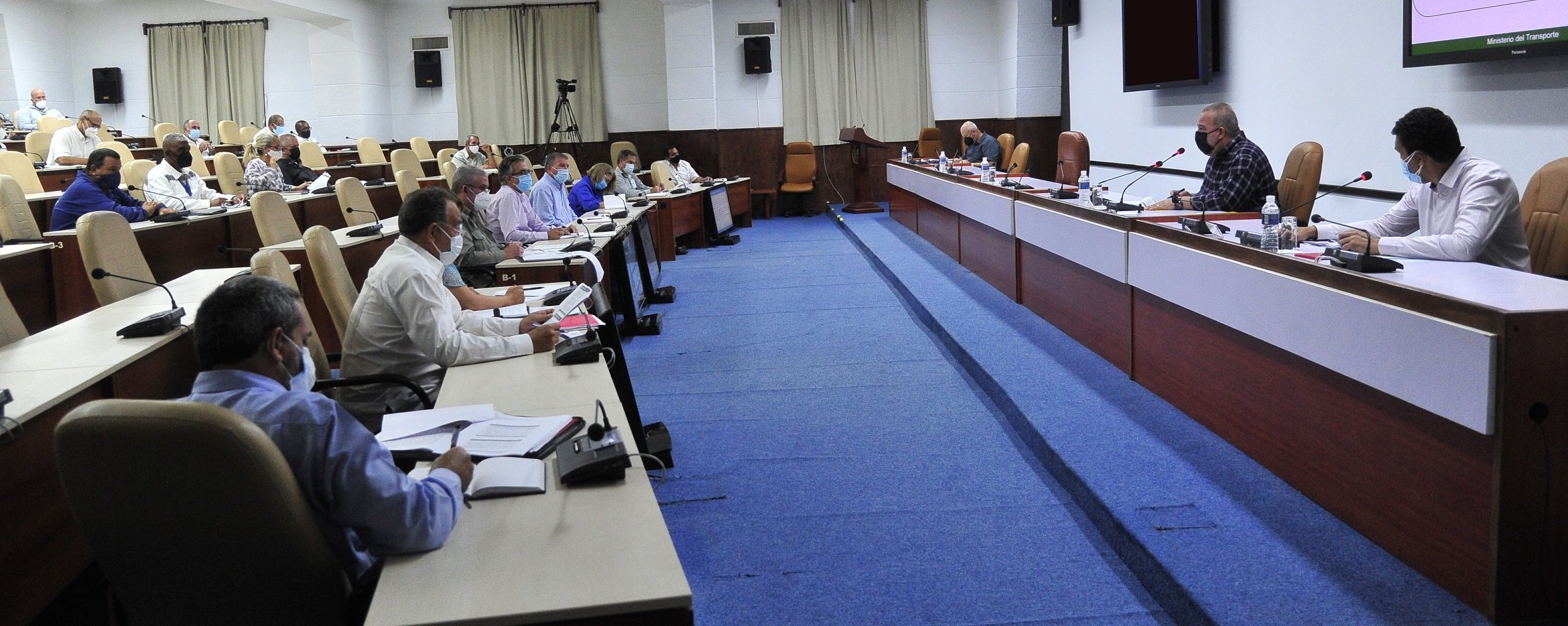 Reunión de Manuel Marrero Cruz con las transitarias