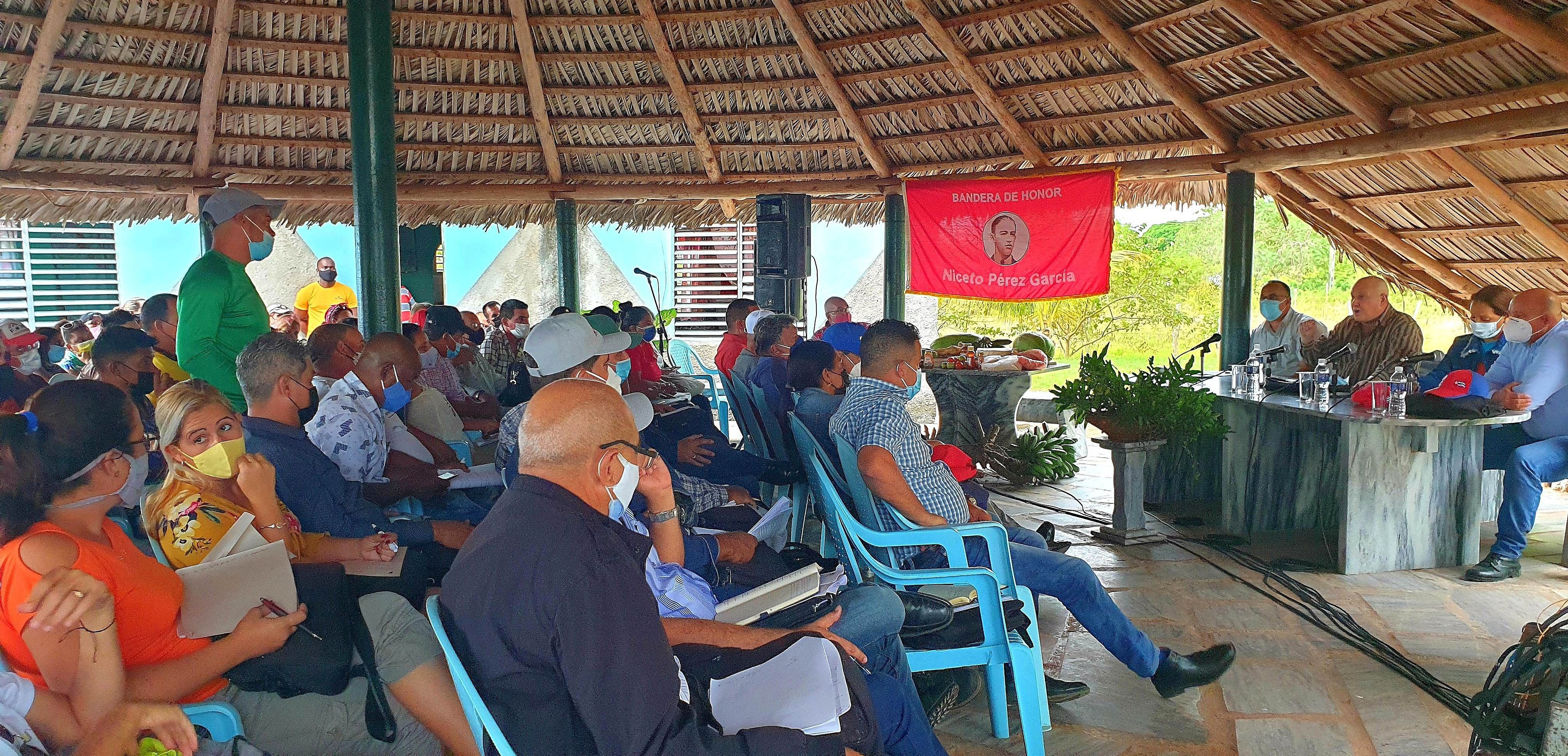 Visita del Vice Primer ministro Tapia Fonseca a la Isla de la Juventud