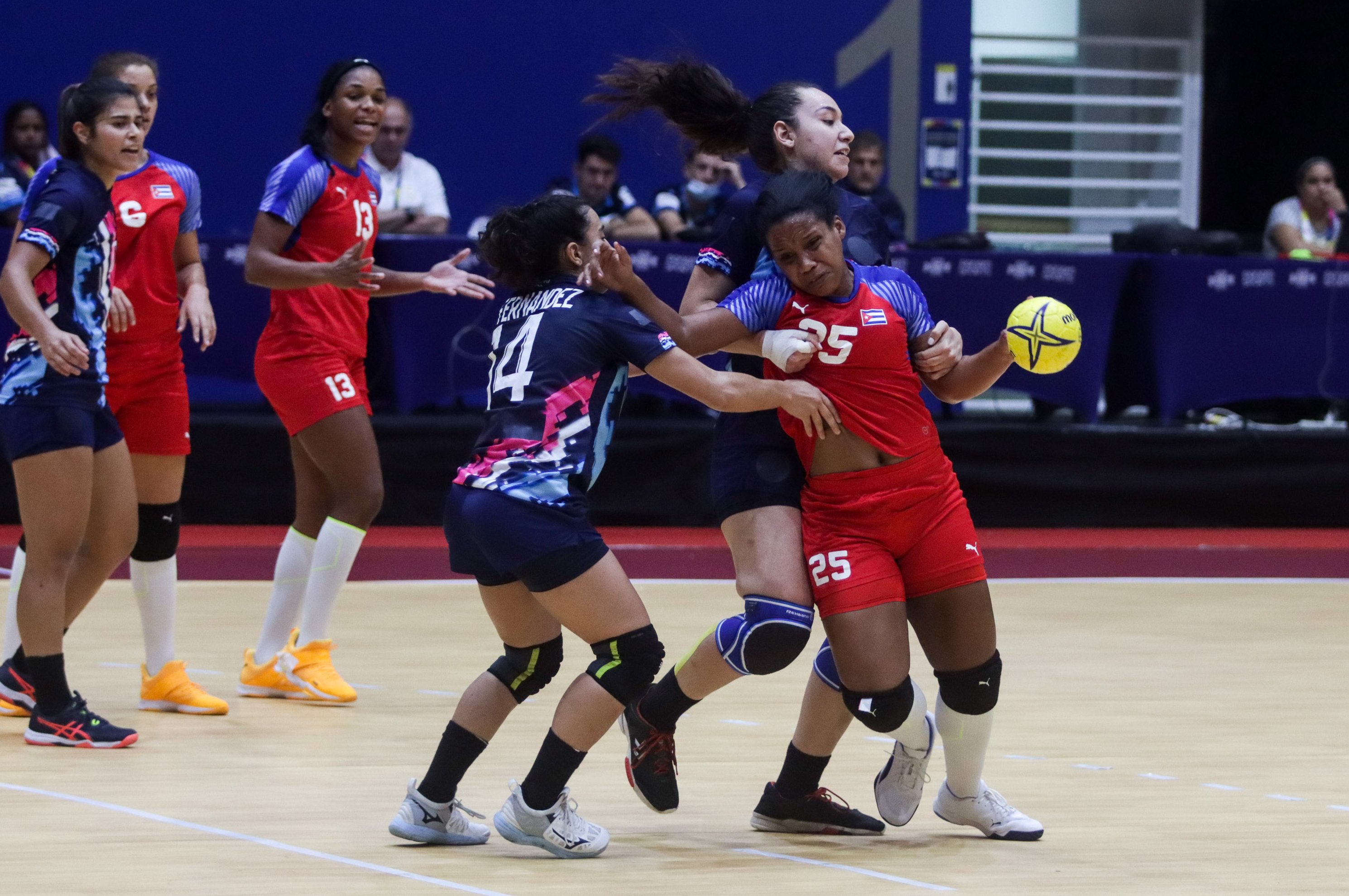 Equipo Cuba de balonmano femenino en Panamericanos Junior de Cali