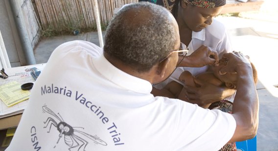 Ensayo clínico de vacuna contra la malaria en Mozambique