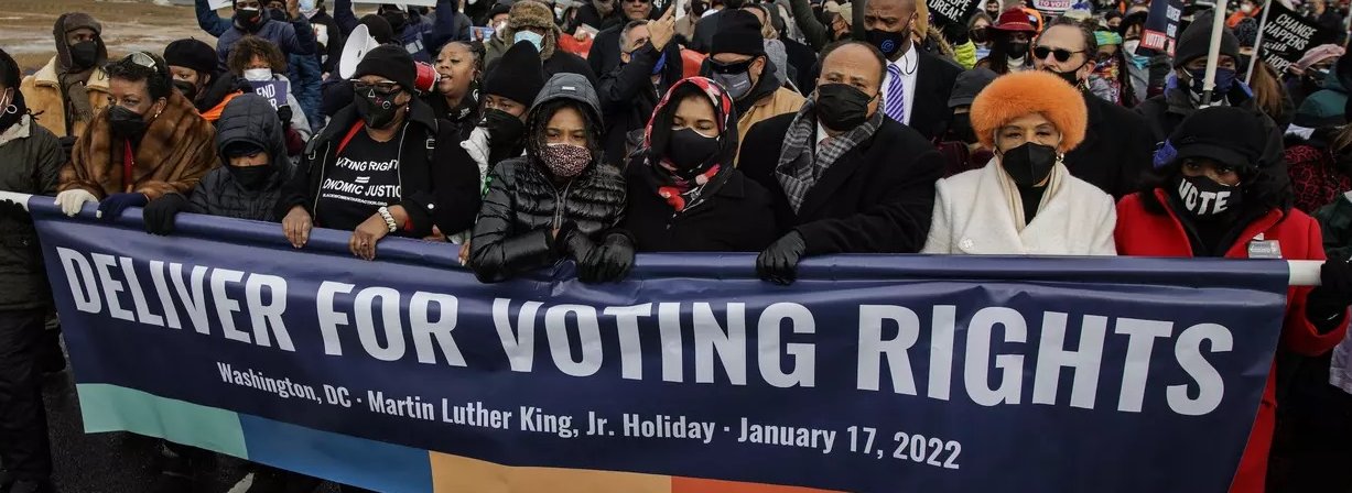 Yolanda Renee King, Arndrea Waters King, and Martin Luther King III encabezaron la Marcha por la Paz anual en la capital estadounidense, dedicada a defender el derecho al voto.