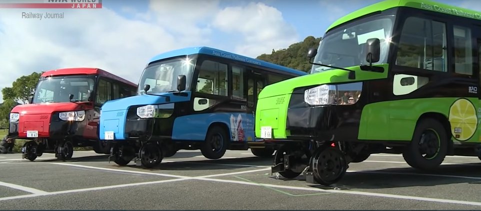 Híbrido de autobús y tren