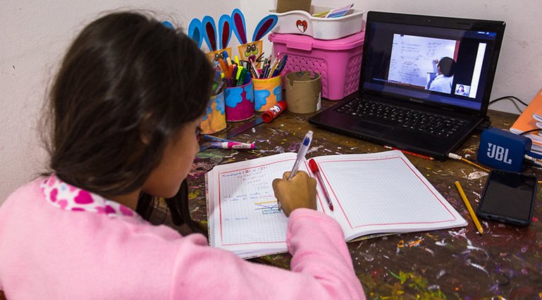 Educación a distancia en América Latina.