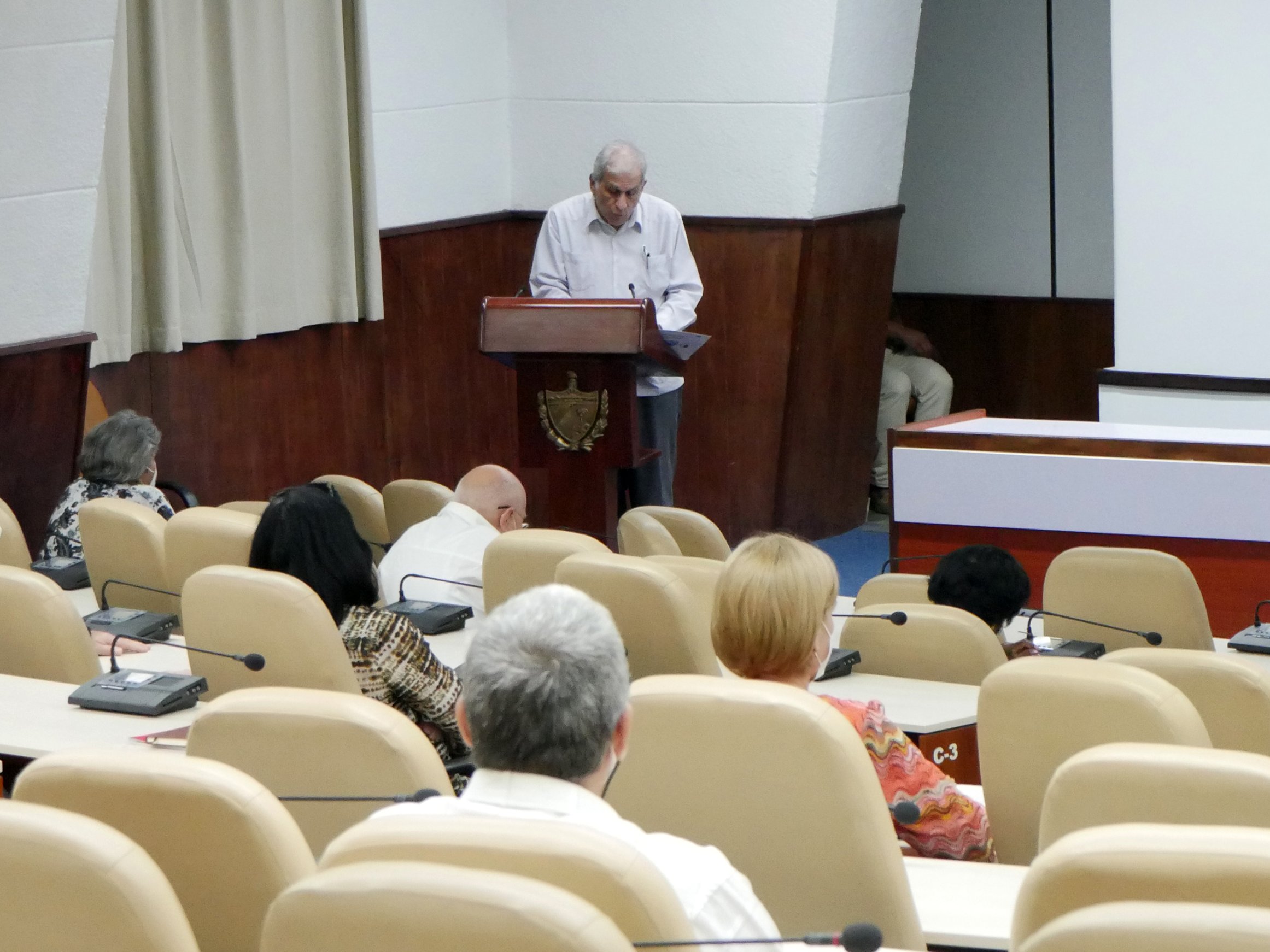 El estado de las neurociencias y las neurotecnologías en el país centró nuevo encuentro del Primer Secretario del Comité Central del Partido y Presidente de la República, Miguel Díaz-Canel Bermúdez, con miembros académicos cubanos.