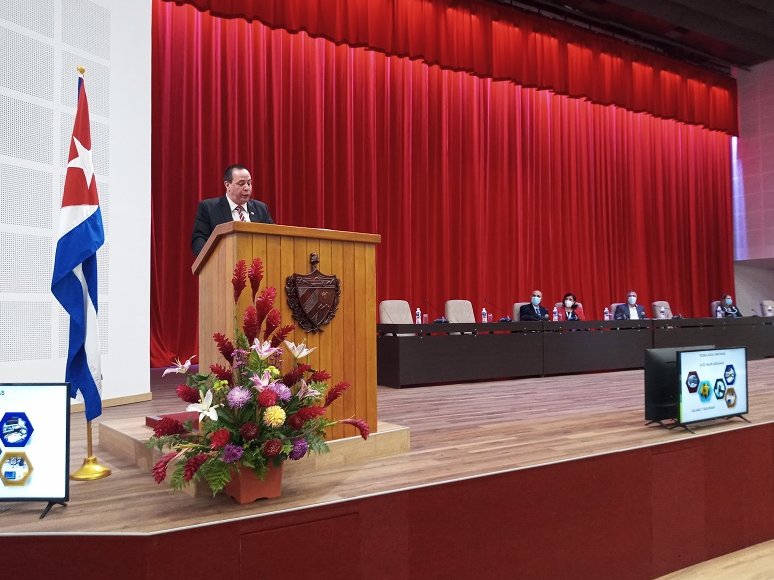 El minsistro de Salud Pública expuso los resultados del enfrentamiento a la Covid-19 en Cuba, a partir de la aplicación de un modelo de actuación elaborado en el país.