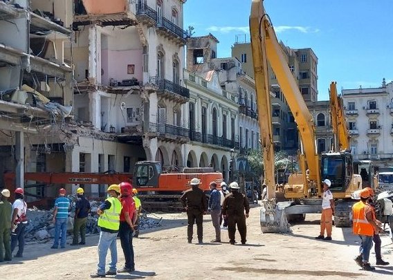 Trabajos de búsqueda de desaparecidos en el hotel Saratoga