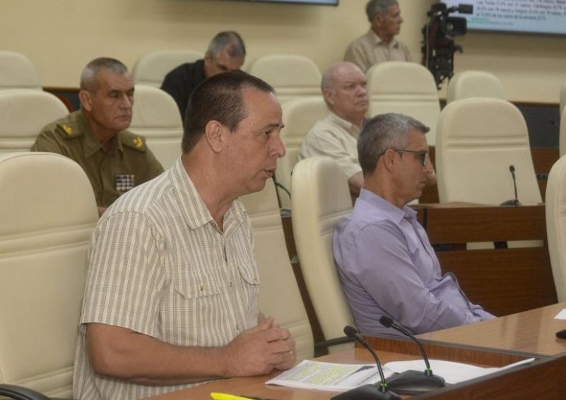 Alerta Presidente de Cuba sobre percepción de riesgo frente a la COVID-19