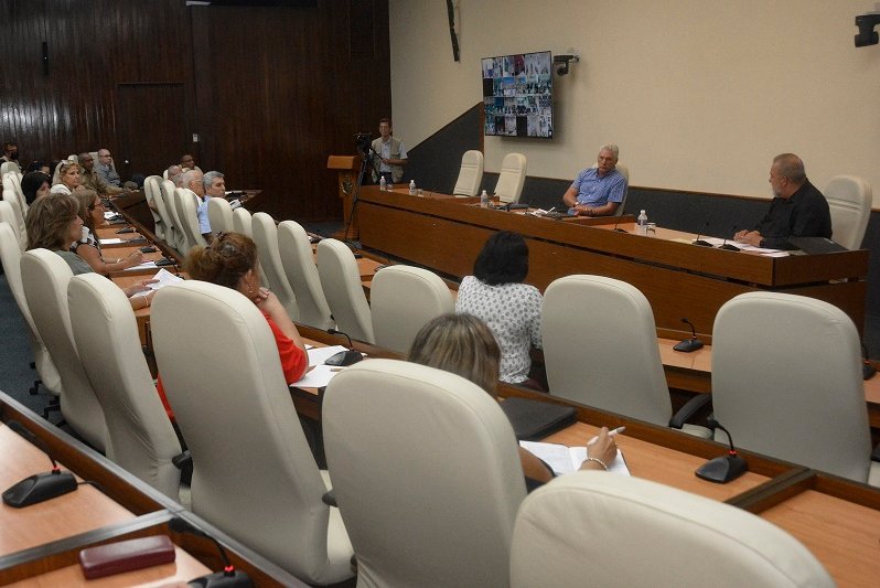 La prevención y el control de la COVID-19