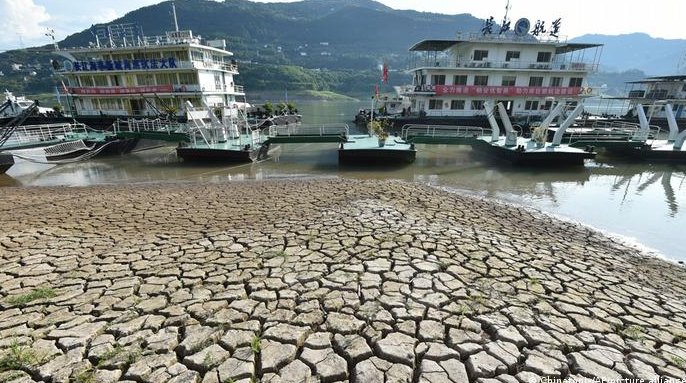 La sequía extrema que experimenta China afecta al tercer río más largo del mundo, el Yangtsé.