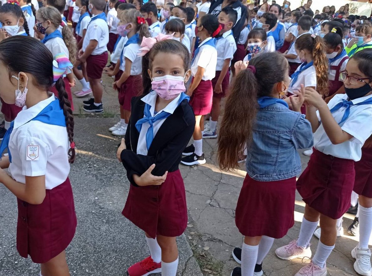 Inicio del curso escolar 2022-2023 en Holguín