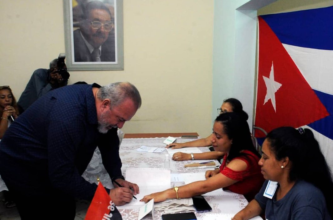 Primer Ministro cubano ejerció su derecho al voto