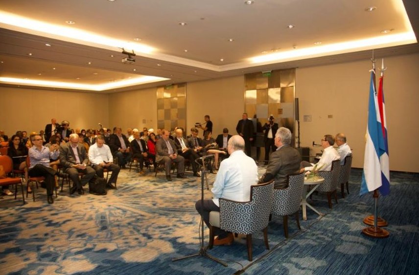 Díaz-Canel con empresarios argentinos
