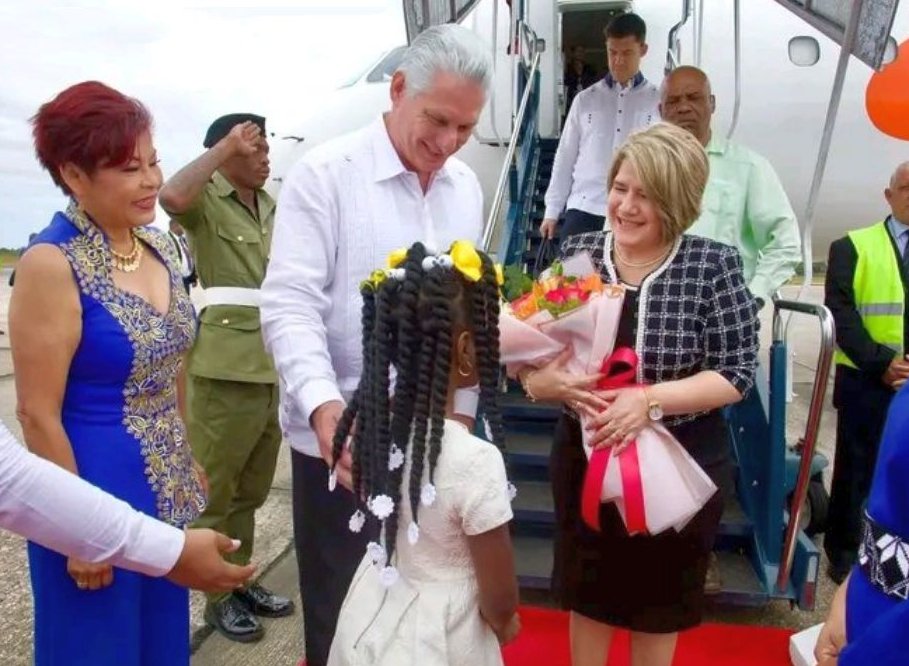 Presidente Miguel Díaz-Canel llega a Belice