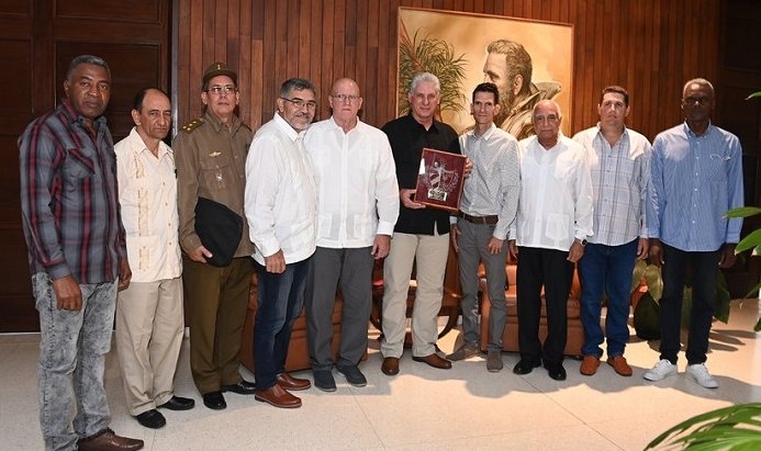 Prótesis parcial de cadera