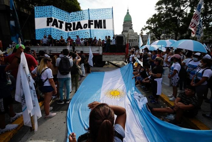 La leonina relación con el FMI